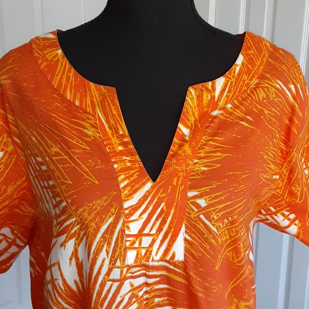 Top/Tunic - Picture 2 of 7